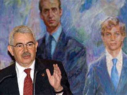 El presidente de la Generalitat de Cataluña, Pasqual Maragall, en el Club Siglo XXI.