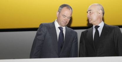 El consejero delegado de Ferrovial, Íñigo Meirás, junto al presidente del grupo, Rafael del Pino, en la junta de accionistas celebrada en abril.