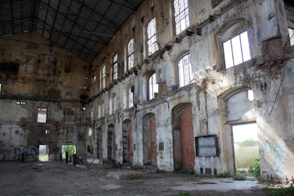 Cuando era una fábrica llegaron a estar empleados 1.100 trabajadores. El conjunto arquitectónico de la azucarera fue declarado Bien Catalogado del Patrimonio Cultural Aragonés el 19 de abril de 2007. Estaba previsto que se dedicara a uso cultural, pero aún no se ha concretado.