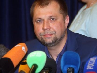 Aleksandr Borodai, el nuevo primer ministro de la autoproclamada rep&uacute;blica de Donetsk, durante una conferencia de prensa el pasado s&aacute;bado. 