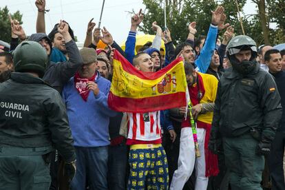 Protesta contra el tradicional Toro de la Vega, que ha vuelto a repetirse en la localidad vallisoletana de Tordesillas y divide cada vez más a detractores y partidarios.