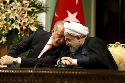 Los presidentes Erdogan y Rohani este mi&eacute;rcoles en Teher&aacute;n.