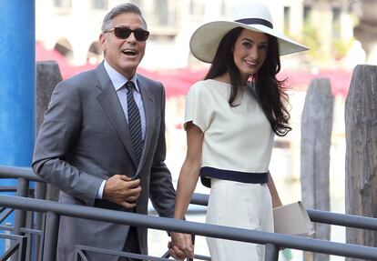 George Clooney y Amal Alamuddin durante su boda civil en Venecia, en septiembre de 2014.