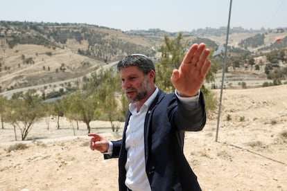 El ministro israelí de Finanzas, Bezalel Smotrich, el 14 de agosto cerca del asentamiento de Maale Adumim, en la Cisjordania ocupada.