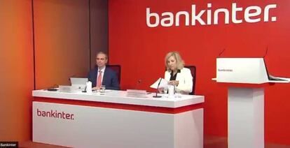 Director financiero de Bankinter, Jacobo Díaz, y CEO del banco, María Dolores Dancausa, en la presentación de resultados correspondiente al segundo trimestre de 2020.
EUROPA PRESS
23/07/2020