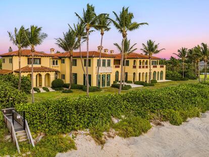 Mansión de Larry Ellison en Palm Beach, en una imagen de la inmobiliaria Douglas Elliman.