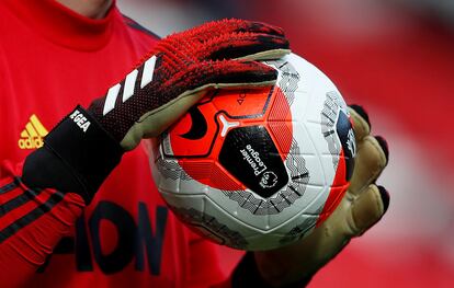 El balón durante el Manchester United-Watford del 23 de febrero.