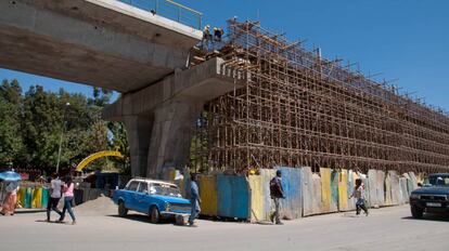 Un puente sin terminar en Adís Abeba, Etiopía.