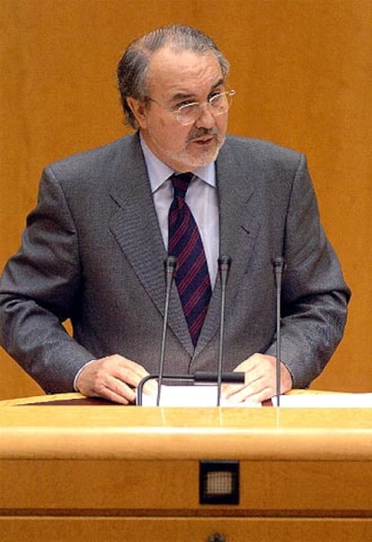 El ministro de Economía, Pedro Solbes, durante su intervención en el debate de los Presupuestos en el Senado.