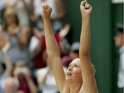 La rusa Maria Sharapova en Wimbledon 2004.