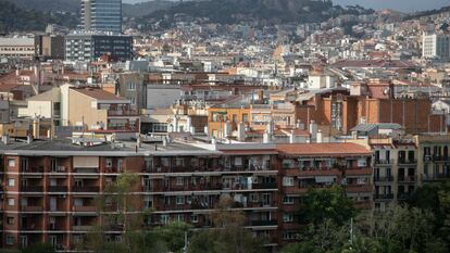 Edificios de viviendas en Barcelona, en una imagen de mayo de 2023.