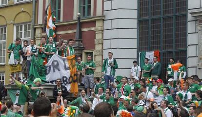 Seguidores de la selecci&oacute;n irlandesa, en Gdansk