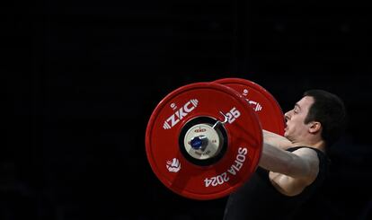 Hampton Morris during a weightlifting competition in Bulgaria last February.