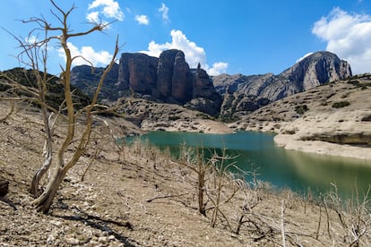 Vista del pantano de Vadiello en la provincia de Huesca, Aragón, 30 de julio.