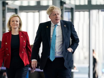 Liz Truss y Boris Johnson en Bruselas, el 24 de marzo de 2022, durante una cumbre de la OTAN.