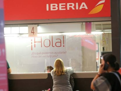 Un mostrador de Iberia en el Aeropuerto de Barajas (Madrid).