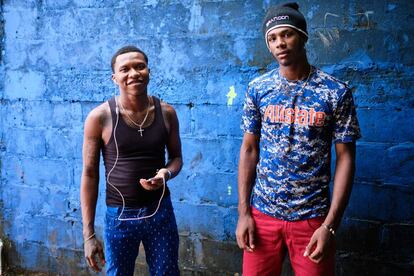 Glen Slate (21) y Brandon Taylor (19 años), injustamente acusados por el asesinato del periodista Ángel Gahona en Nicaragua.