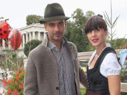 Pep Guardiola y su esposa Cristina Serra.