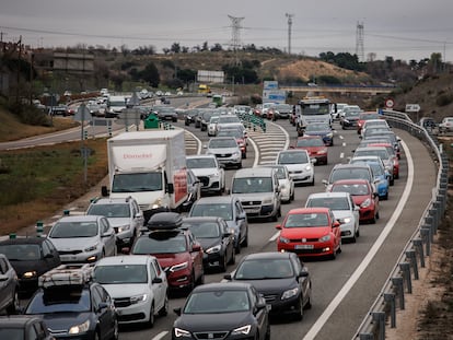 Tráfico en la autovía A5 en Madrid durante la última operación salida por Navidad el 23 de diciembre.