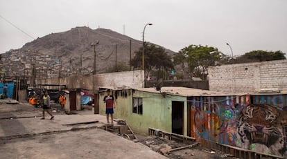 Gran parte de la comunidad de Cantagallo, en Lima, sufrió un incencio. Sus vecinos, indígenas, piden mejoras en las infraestructuras.