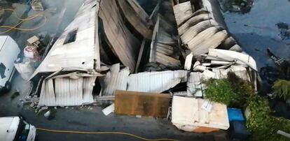 La nave destrozada de la empresa de reciclaje quemada en Granollers.