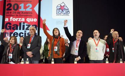 El candidato del Bloque a la Xunta, Francisco Jorquera (tercero por la derecha), en la asamblea de la organizaci&oacute;n en la que fue elegido.