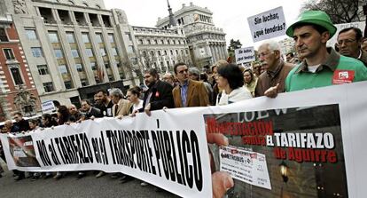 Marcha contra la subida de precio del transporte p&uacute;blico.