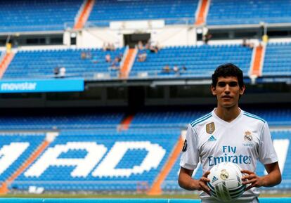 Jesús Vallejo durante su presentación como jugador del Real Madrid.