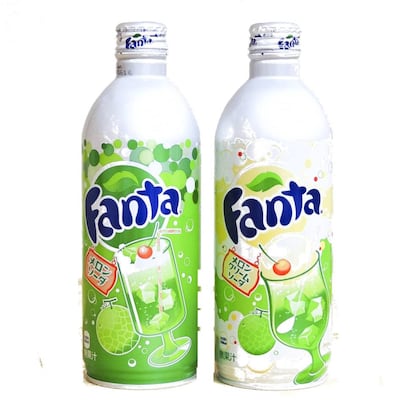 La Fanta de uva es muy consumida en EE UU y México pero también existe una variedad de arándanos y otra de melón. A pesar de que muchas de estas frutas son bien populares en España, ¿por qué no han llegado aquí? ¿Es que en España nuestro paladar solo atiende a naranjas y limones?