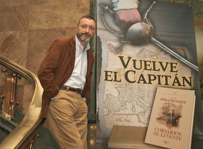 Arturo Pérez-Reverte, ayer en el Instituto Cervantes de Madrid.