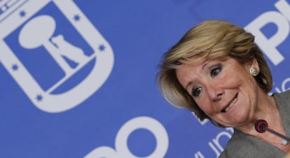 La portaveu del PP a l'Ajuntament de Madrid, Esperanza Aguirre, durant la roda de premsa que ha ofert avui.