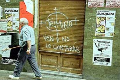 Pintada en una calle de Rentería contra el concejal del PP José María Trimiño.