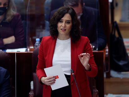 La presidenta de la Comunidad de Madrid Isabel Díaz Ayuso, durante el pleno de la Asamblea de Madrid este jueves.