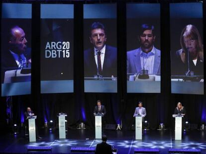 Os participantes no debate presidencial argentino.