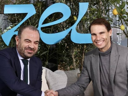 El consejero delegado de Meliá, Gabriel Escarrer, y el tenista Rafael Nadal, durante la presentación de la nueva marca hotelera