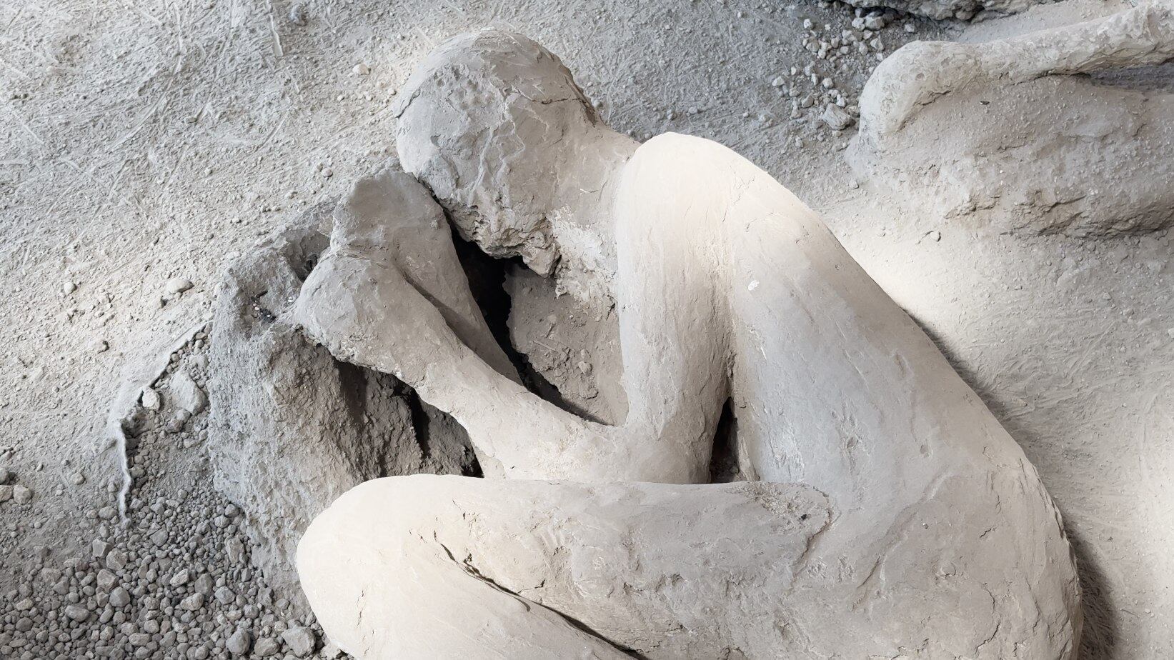 Los investigadores identifican entre las víctimas de Pompeya a un médico que intentó escapar con sus utensilios