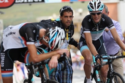 Andy y Frank Schleck en la meta de la 19ª Etapa del Tour de Francia