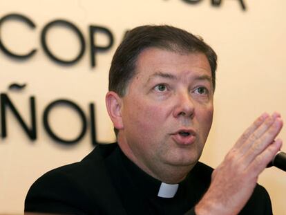 El portavoz episcopal, Juan Antonio Martínez Camino, en la conferencia de prensa de ayer.