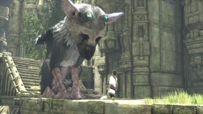 El niño protagonista de 'The Last Guardian' y Trico, en un fotograma del juego.