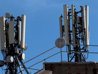 Antenas de telefon&iacute;a m&oacute;vil en Madrid.