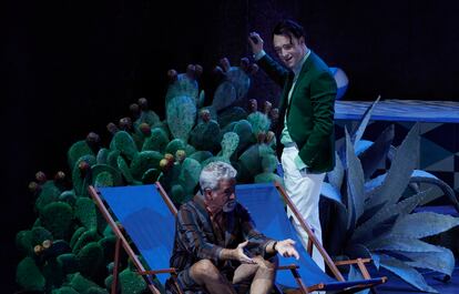 Lucio Gallo (Don Alfonso) y Gyula Orendt (Guglielmo) en el primer acto de 'Così fan tutte'.