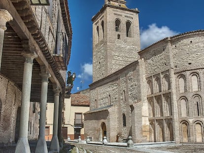 Iglesia mudéjar de Santa María la Mayor, en la plaza de la Villa de Arévalo (Ávila).