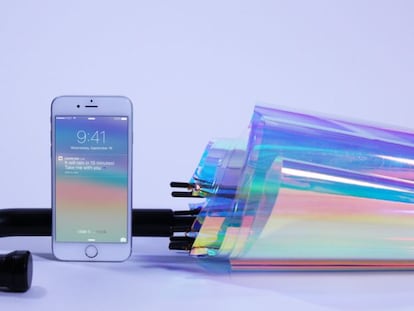 Oombrella, un paraguas inteligente que te dice el tiempo que hará y que nunca perderás