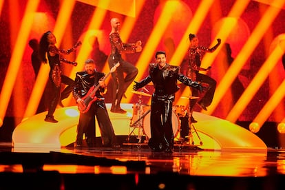Mamagama de Azerbaiyán, interpretan la canción "Run With U"