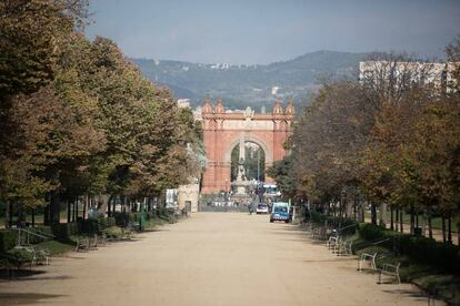 El parc de la Ciutadella, buit durant el matí del 10 d'octubre.
