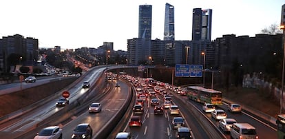 Atasco a la entrada al centro de Madrid. 