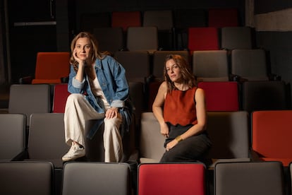 Marina de Tavira y Katina Medina en una de las salas de Cinemanía.