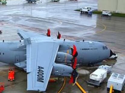 EADS se da más de un año para lanzar la campaña de ventas del A-400M