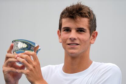 Jódar posa con el trofeo en Flushing Meadows.