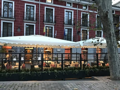 Fachada del hotel El Coloquio de los Perros, en Valladolid. 